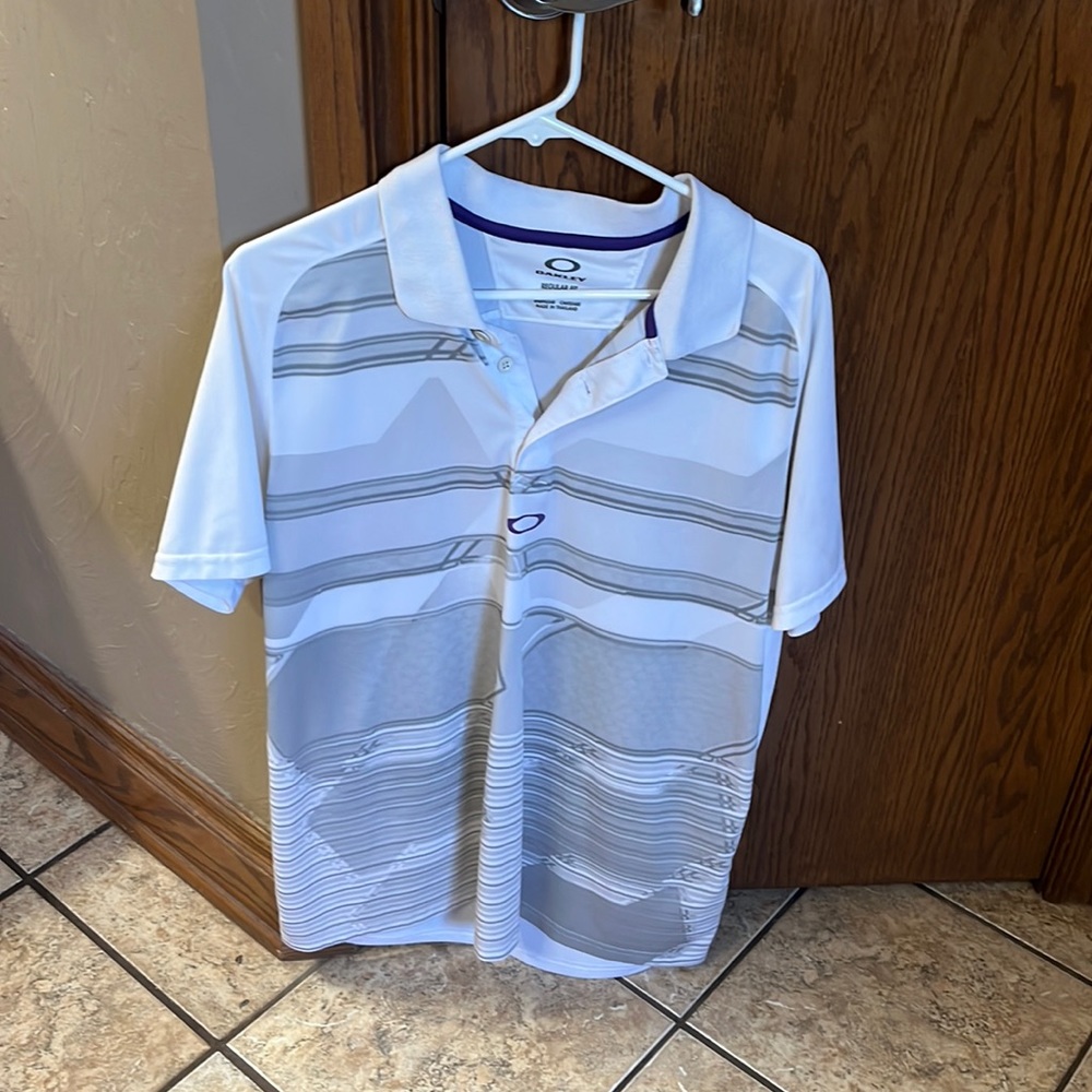 Men’s Large Oakley Short Sleeve Polo